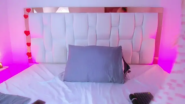 CamilleJuicy  online show from 04/05/26, 12:45