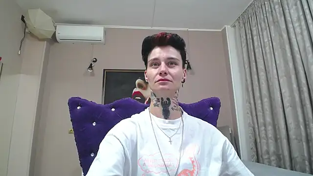 Snapshot of KennyXSX chatting on 07/15/26, 01:29 KennyXSX online show from 07/15/26, 01:29