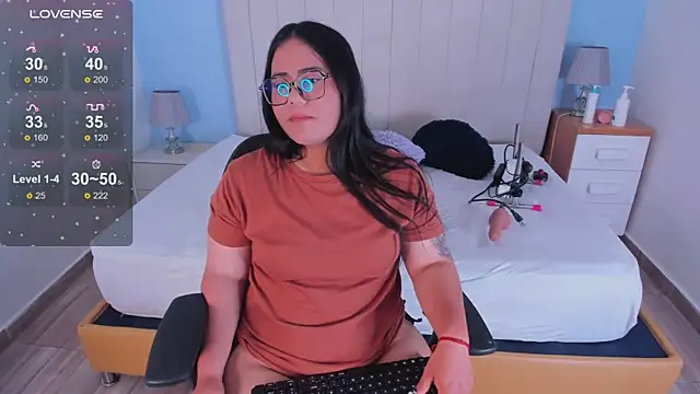 Briana Goldd online show from 04/28/26, 03:44
