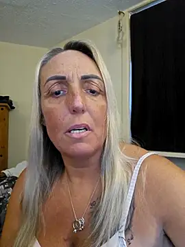 Snapshot of theblondecocklover chatting on 05/16/26, 07:24 theblondecocklover online show from 05/16/26, 07:24