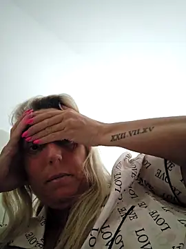 Snapshot of theblondecocklover chatting on 05/23/26, 07:51 theblondecocklover online show from 05/23/26, 07:51