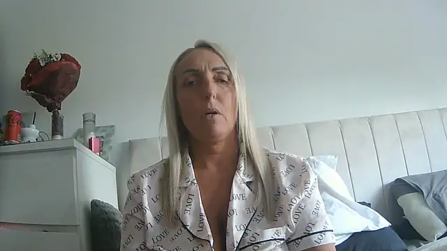 theblondecocklover online show from 06/17/26, 07:02