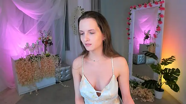 Ariadna Shy online show from 02/02/25, 11:00