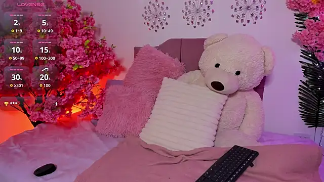 Nickie reed  online show from 04/02/26, 09:32