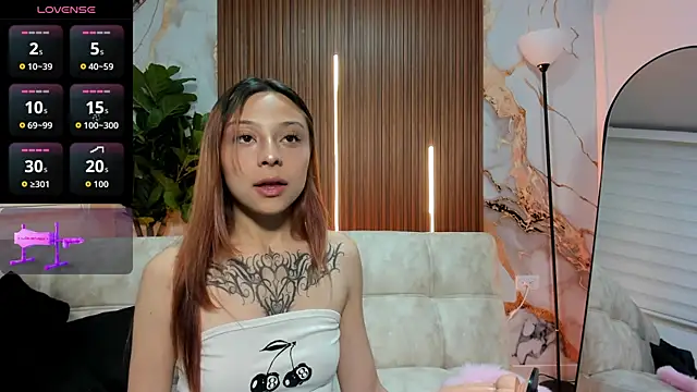 Snapshot of Nickie_reed_ chatting on 12/21/25, 08:53 Nickie reed online show from 12/21/25, 08:53