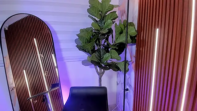 Snapshot of Nickie_reed_ chatting on 06/19/26, 10:47 Nickie reed online show from 06/19/26, 10:47