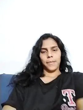 Snapshot of Emily_hot26 chatting on 12/18/25, 07:02 Emily hot26 online show from 12/18/25, 07:02