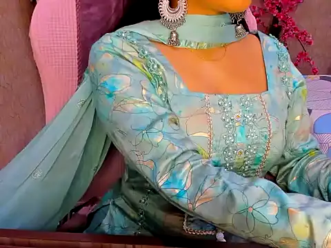 DimondGirl  online show from 04/02/26, 11:00