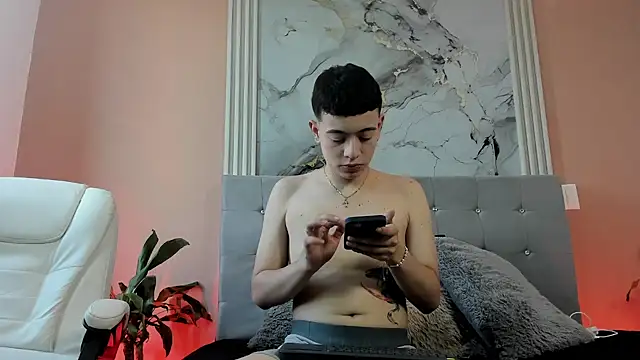 alex xhunter online show from 04/12/26, 07:50