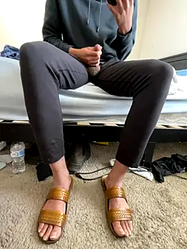 Kingbertfeet online show from 12/21/25, 02:19