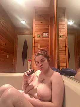 kaylee2104 online show from 04/18/26, 02:36