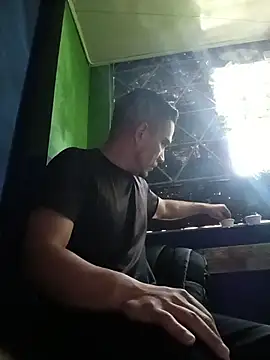 Gloryholeroom online show from 12/19/25, 07:38