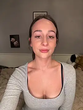 ChiaraSommer online show from 04/07/26, 04:31