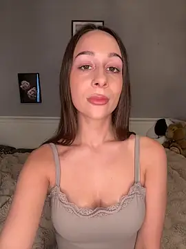 ChiaraSommer online show from 04/08/26, 04:30