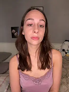 ChiaraSommer online show from 04/14/26, 04:23