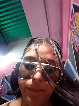 Karen R online show from 12/17/25, 10:04