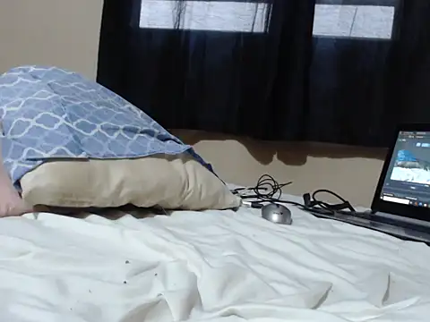 Gabby Stunning online show from 12/21/25, 09:37