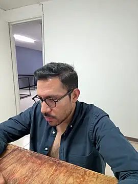 AdrianGarcia89 online show from 04/09/26, 06:19