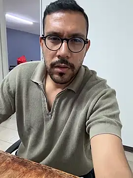 Snapshot of AdrianGarcia89 chatting on 07/07/26, 01:30 AdrianGarcia89 online show from 07/07/26, 01:30