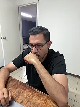 AdrianGarcia89 online show from 05/12/26, 01:24