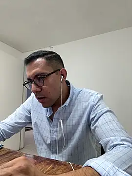 AdrianGarcia89 online show from 06/03/26, 01:28