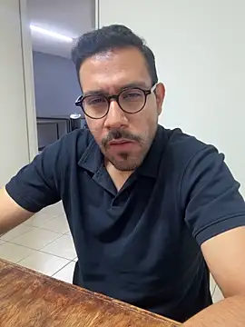 AdrianGarcia89 online show from 05/08/26, 01:09