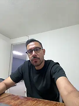 AdrianGarcia89 online show from 04/21/26, 01:42
