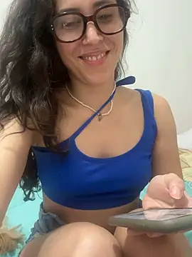 LatinDoll8 online show from 04/04/26, 12:39