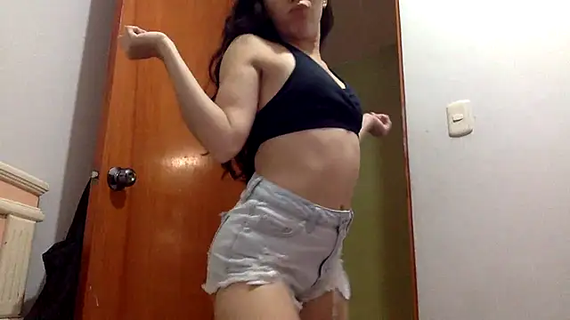 Snapshot of LatinDoll8 chatting on 06/14/26, 10:11 LatinDoll8 online show from 06/14/26, 10:11