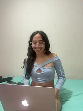 LatinDoll8 online show from 05/15/26, 03:15
