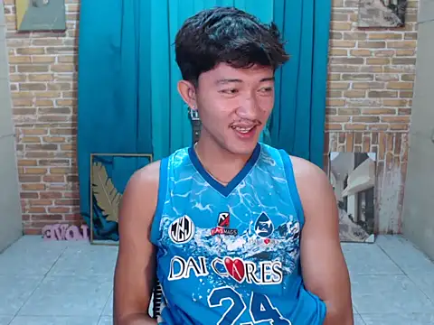 Snapshot of ur_boy_janloyd chatting on 12/18/25, 11:30 ur boy janloyd online show from 12/18/25, 11:30