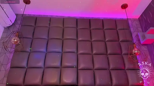 kira vance online show from 04/04/26, 04:52