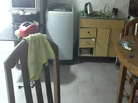 Snapshot of Franalbera chatting on 12/18/25, 03:55 Franalbera online show from 12/18/25, 03:55