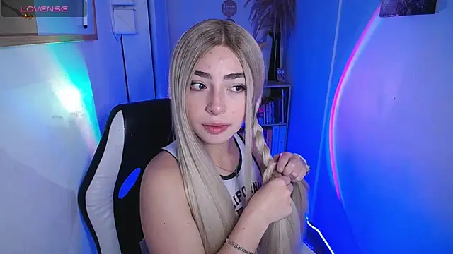 channel blondee online show from 04/14/26, 02:00