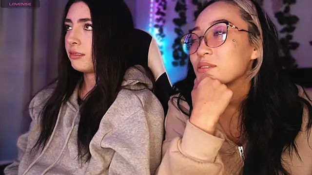 viicky r online show from 03/23/26, 04:56