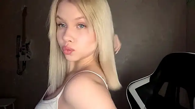 YourMoor online show from 12/20/25, 03:37