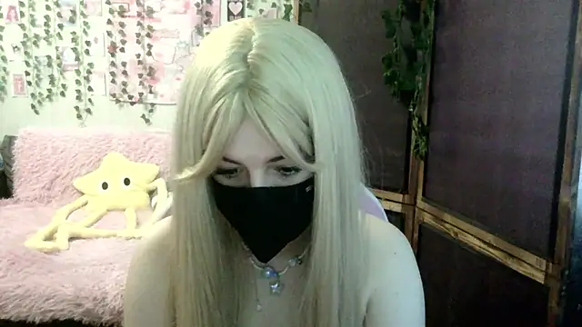 MysticYumiko online show from 04/20/26, 07:33