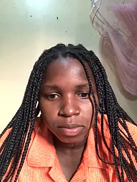 Snapshot of KISAKYEMOREEN19 chatting on 12/17/25, 03:17 KISAKYEMOREEN19 online show from 12/17/25, 03:17