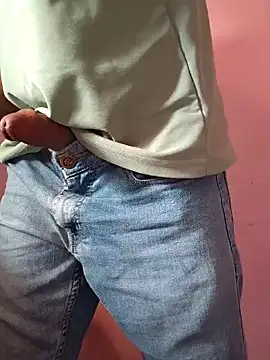 AqueousCrepe online show from 02/05/26, 08:54