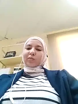 Mona139206 online show from 12/17/25, 09:03