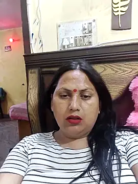 Hotmylips online show from 04/15/26, 03:05