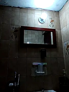 L hotcream online show from 03/29/26, 12:45