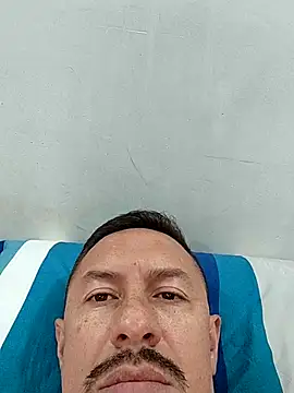 L hotcream online show from 04/15/26, 12:49