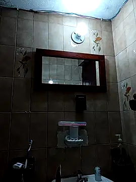 L hotcream online show from 03/30/26, 08:43