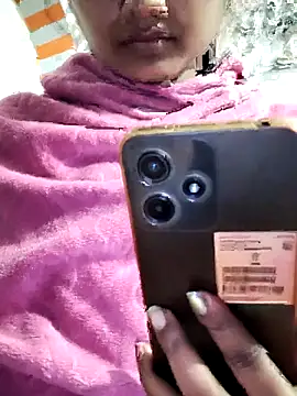 Snapshot of sweety-sexy2 chatting on 12/17/25, 02:33 sweety-sexy2 online show from 12/17/25, 02:33