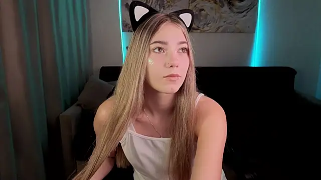 Snapshot of angel_lin chatting on 01/15/26, 02:20 angel lin online show from 01/15/26, 02:20