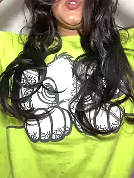 Snapshot of missmisha01 chatting on 05/05/26, 12:57 missmisha01 online show from 05/05/26, 12:57