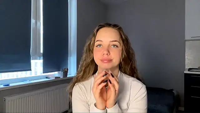 AliceQueenGirl online show from 01/15/26, 09:01