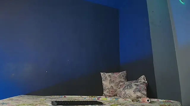 saramaartinez online show from 12/19/25, 12:18