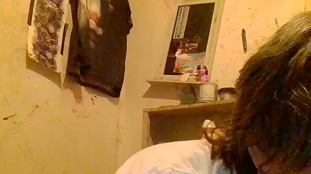 Snapshot of becky1111 chatting on 06/01/26, 09:31 becky1111 online show from 06/01/26, 09:31